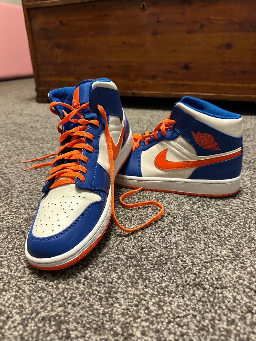 Men’s Jordan 1 Mid Knicks